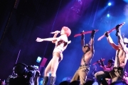 Rihanna & Ke$ha @ Jiffy Lube Live